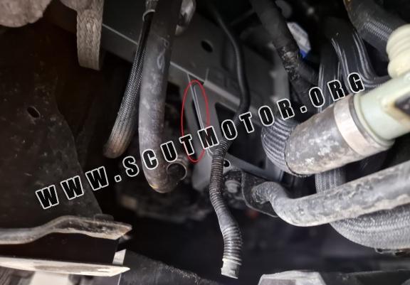 Scut motor metalic Renault Trafic